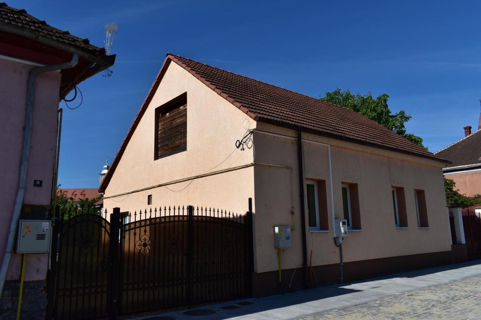 Transilvania Rent Хунедоара Екстериор снимка